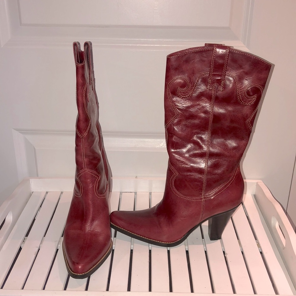 Steven red heel cowboy boots. Size 7.5